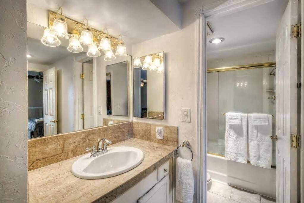 2 Bedroom Condo Heart Of Lodo W/Great View/Amenities DEN Esterno foto
